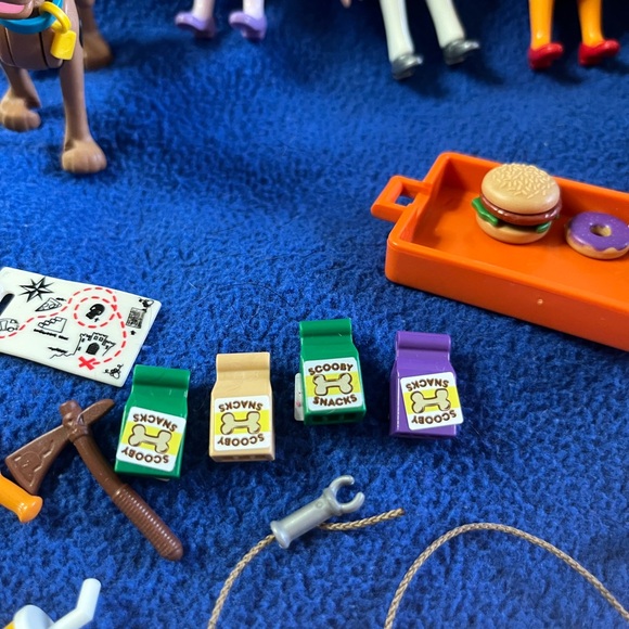 Mystery Machine Toy Van - Blue and Yellow - Picture 2 of 15